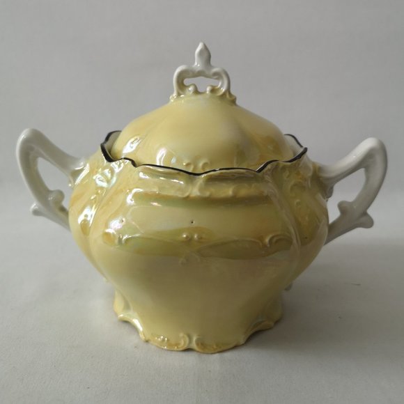 Vintage Yellow Lusterware Sugar or Condiment Bowl with Lid, Unique Design - Picture 1 of 3